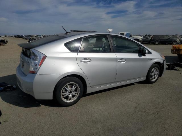 JTDKN3DUXB5316648 - 2011 TOYOTA PRIUS SILVER photo 3