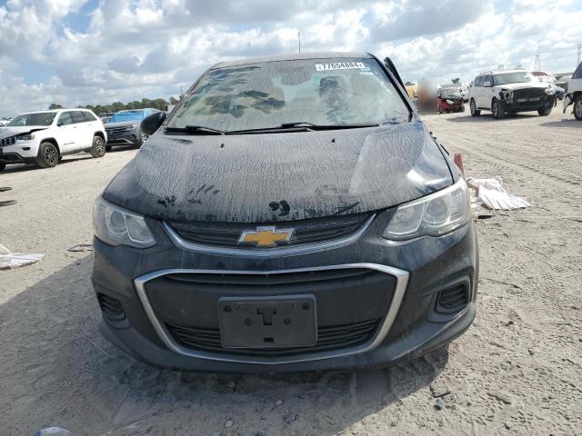 1G1JB5SH6J4136294 - 2018 CHEVROLET SONIC LS შავი ფოტო 5