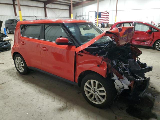 KNDJP3A54J7611881 - 2018 KIA SOUL + RED photo 4