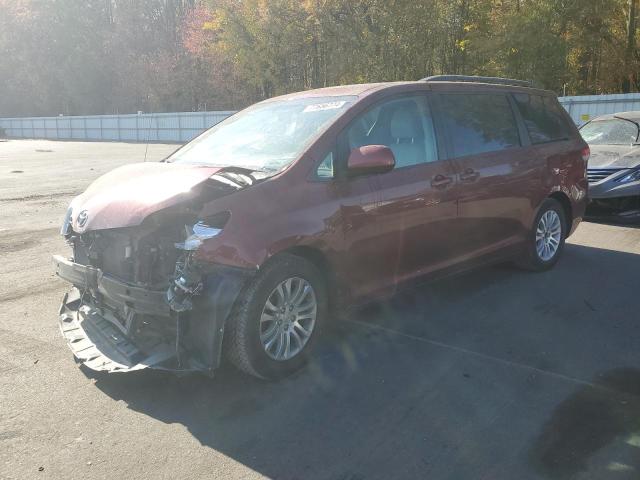 2011 TOYOTA SIENNA XLE, 
