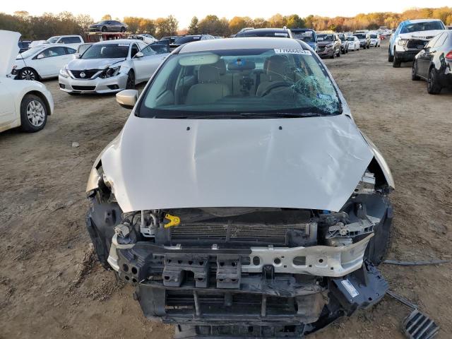 1FADP3F21HL332780 - 2017 FORD FOCUS SE TAN photo 5