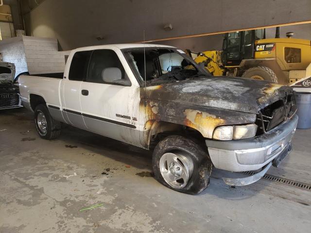 1B7HF13Y5WJ145689 - 1998 DODGE RAM 1500 WHITE photo 4