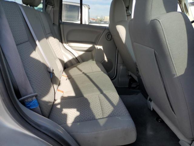 1J4GL38K55W720244 - 2005 JEEP LIBERTY RENEGADE 银色 照片 11