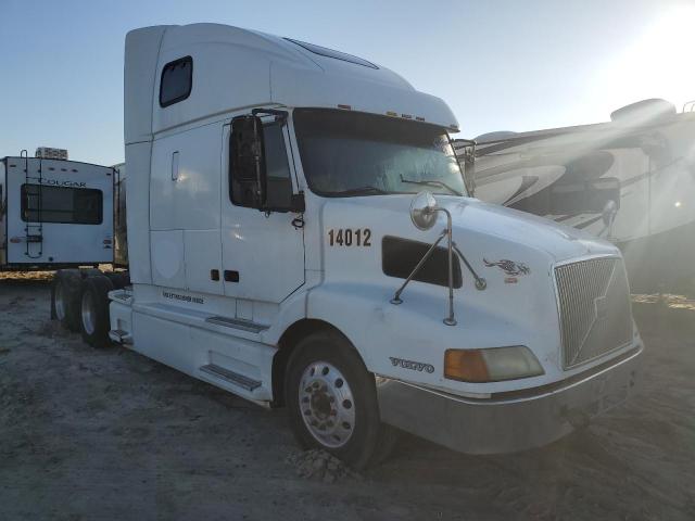 2003 VOLVO VN VNL, 