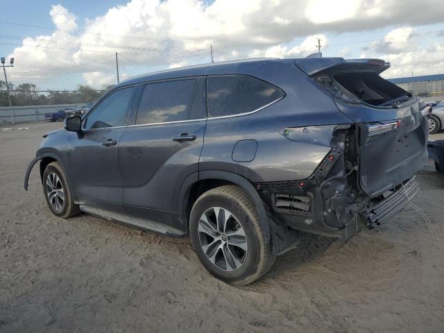 5TDGZRAH2NS108928 - 2022 TOYOTA HIGHLANDER XLE Boz foto 2