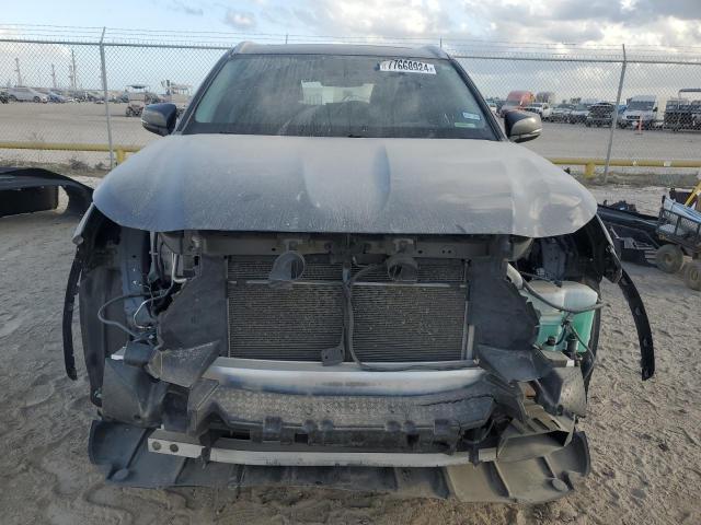 5TDGZRAH2NS108928 - 2022 TOYOTA HIGHLANDER XLE Boz foto 5