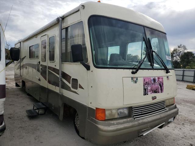 1GBLP37J0T3300752 - 1996 CHEVROLET P30 BEIGE photo 1