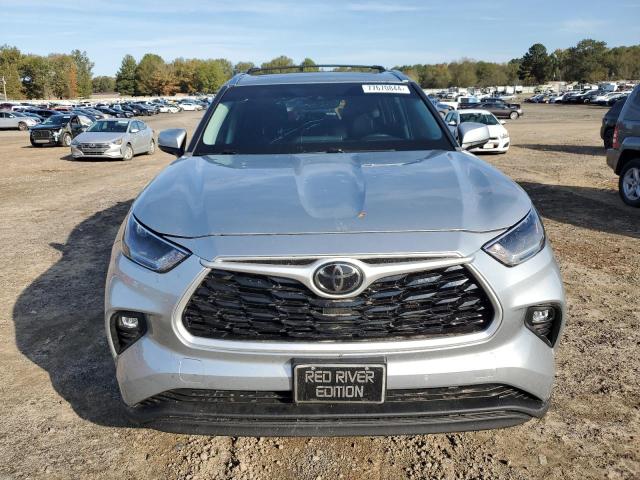 5TDGZRAH9MS054235 - 2021 TOYOTA HIGHLANDER XLE SILVER photo 5