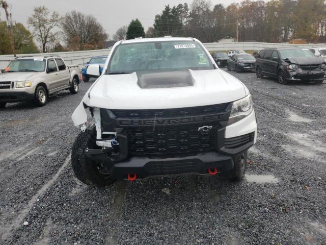 1GCGTEEN4N1105441 - 2022 CHEVROLET COLORADO ZR2 WHITE photo 5