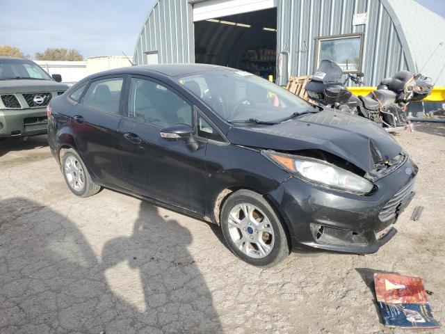 3FADP4BJ3FM214115 - 2015 FORD FIESTA SE BLACK photo 4