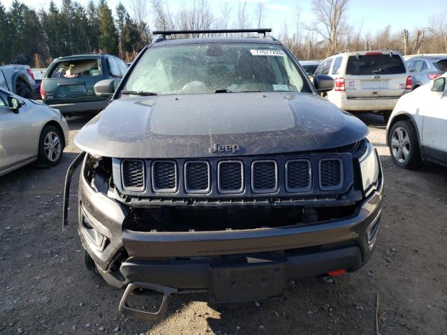 3C4NJDDB6KT594704 - 2019 JEEP COMPASS TRAILHAWK GRAY photo 5