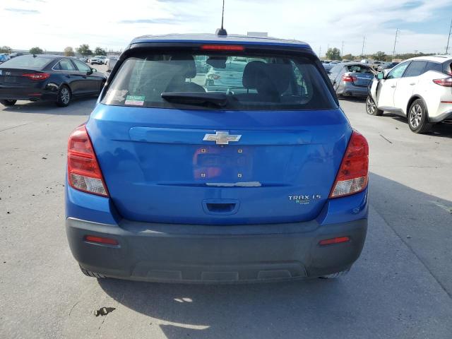 KL7CJKSB0GB575571 - 2016 CHEVROLET TRAX LS BLUE photo 6