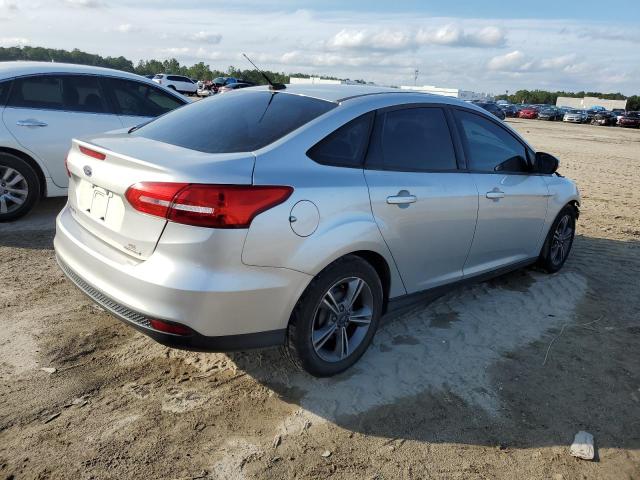 1FADP3F29GL284623 - 2016 FORD FOCUS SE SILVER photo 3