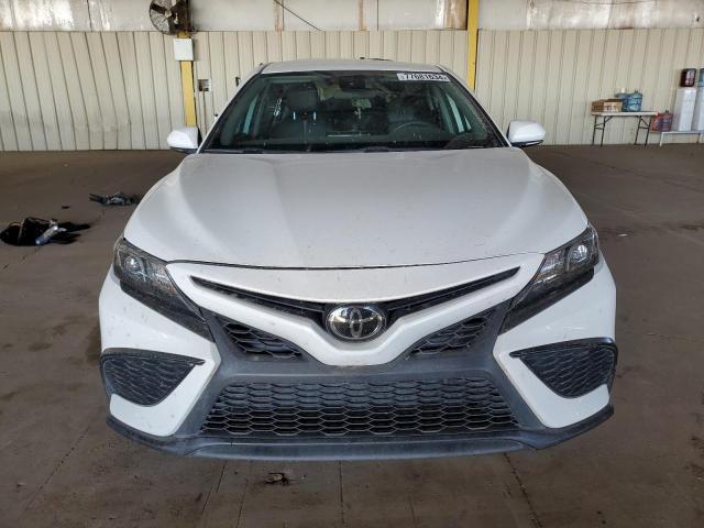 4T1G11AK3PU759600 - 2023 TOYOTA CAMRY SE NIGHT SHADE WHITE photo 5