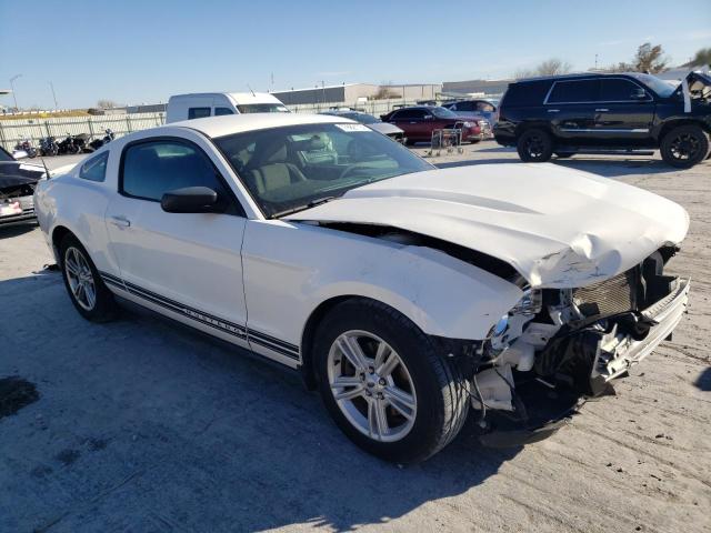 1ZVBP8AM0C5255790 - 2012 FORD MUSTANG WHITE photo 4