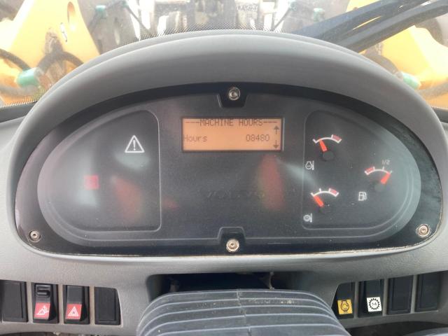 L90EV67215 - 2005 VOLVO L90E Q/C YELLOW photo 8