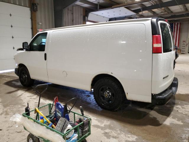 1GCFG15X381121046 - 2008 CHEVROLET EXPRESS G1 WHITE photo 2