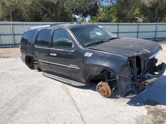 1GKFK63877J361436 - 2007 GMC YUKON DENALI BLACK photo 4