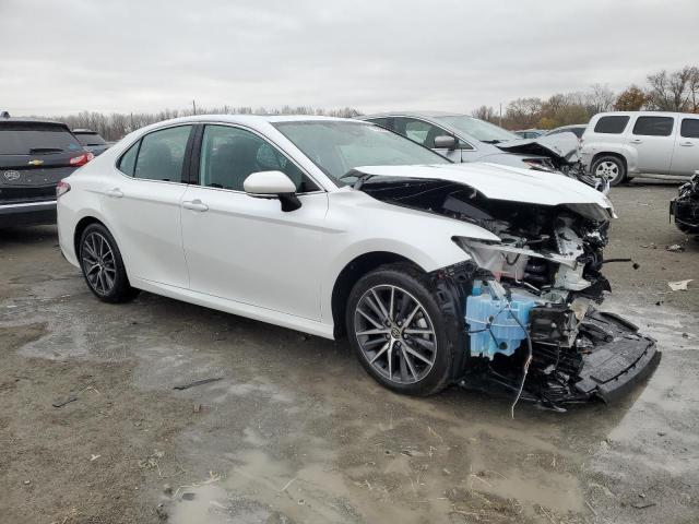 4T1F31AK9NU593294 - 2022 TOYOTA CAMRY XLE WHITE photo 4