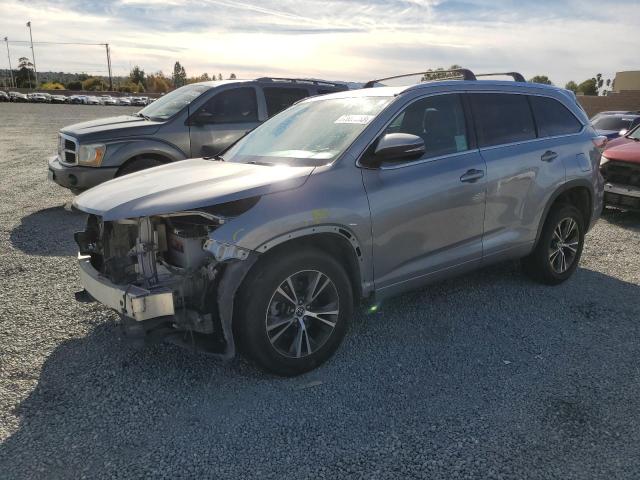 5TDKKRFH1GS131904 - 2016 TOYOTA HIGHLANDER XLE SILVER photo 1