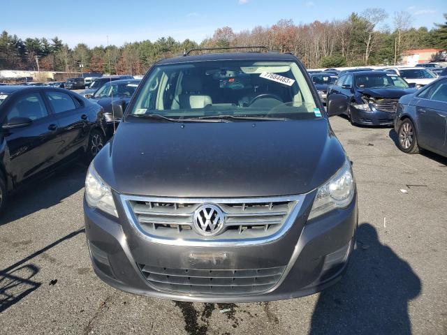 2C4RVABG4CR355370 - 2012 VOLKSWAGEN ROUTAN SE CHARCOAL photo 5