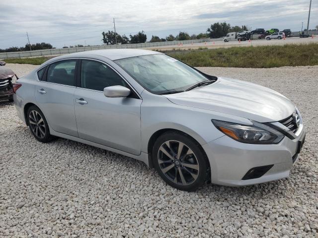 1N4AL3AP9HN322228 - 2017 NISSAN ALTIMA 2.5 GRAY photo 4