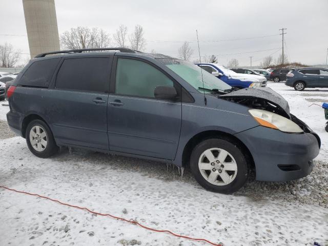 5TDZK23CX8S160799 - 2008 TOYOTA SIENNA CE BLUE photo 4