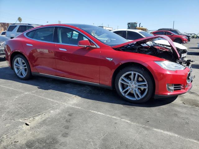 5YJSA1CP6DFP25730 - 2013 TESLA MODEL S RED photo 4