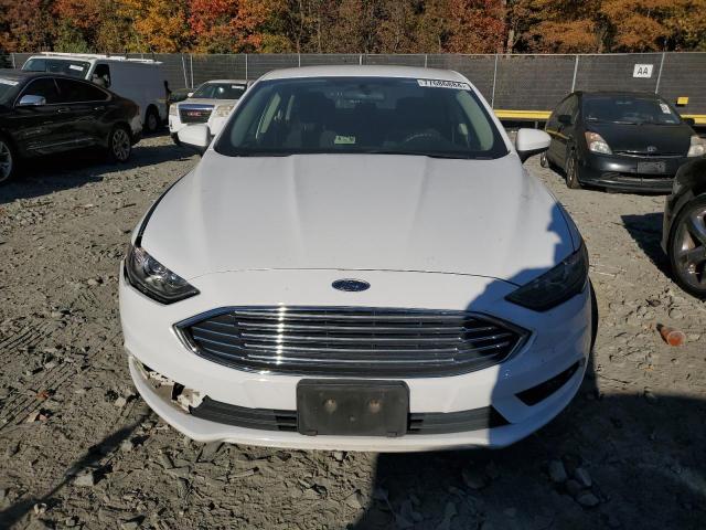 3FA6P0H79HR333306 - 2017 FORD FUSION SE WHITE photo 5