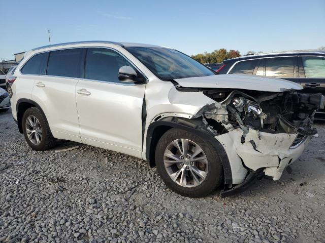 5TDKKRFH0FS103011 - 2015 TOYOTA HIGHLANDER XLE WHITE photo 4