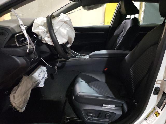 4T1G11AK0PU805741 - 2023 TOYOTA CAMRY SE NIGHT SHADE WHITE photo 7