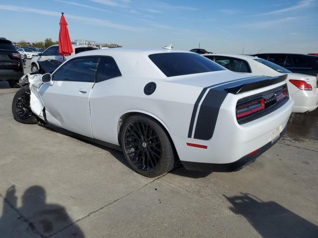 2C3CDZFJ9GH101358 - 2016 DODGE CHALLENGER R/T SCAT PACK WHITE photo 2