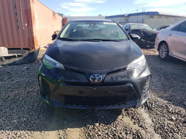 5YFBURHE2HP641881 - 2017 TOYOTA COROLLA L BLACK photo 5