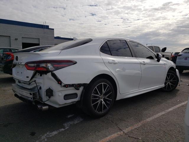 4T1T11AK7PU746296 - 2023 TOYOTA CAMRY SE NIGHT SHADE WHITE photo 3