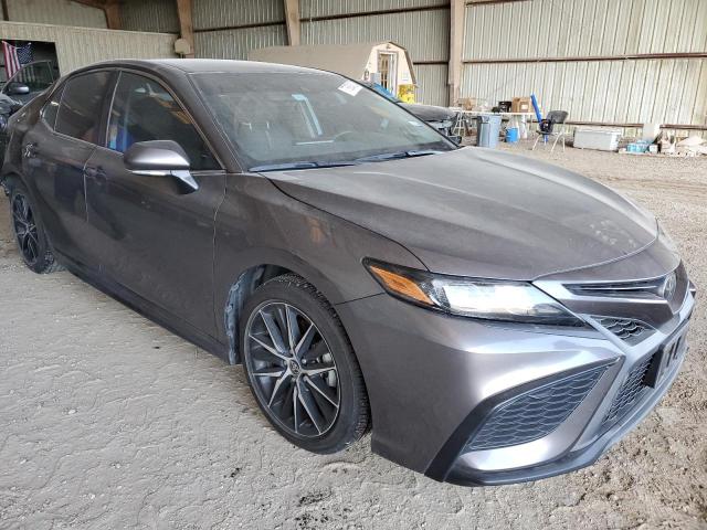 4T1G11AK1NU657905 - 2022 TOYOTA CAMRY SE GRAY photo 4