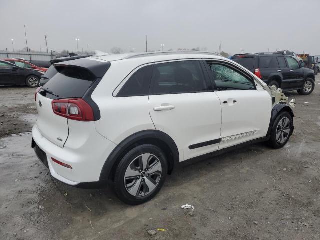 KNDCB3LC1J5152016 - 2018 KIA NIRO FE WHITE photo 3