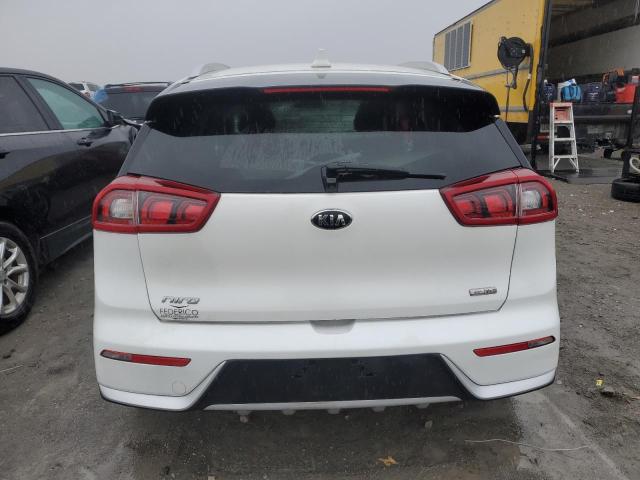 KNDCB3LC1J5152016 - 2018 KIA NIRO FE WHITE photo 6