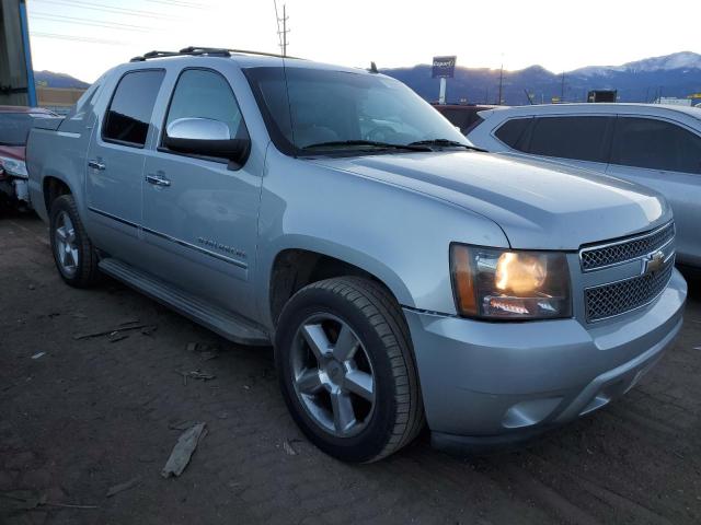 3GNTKGE39BG370470 - 2011 CHEVROLET AVALANCHE LTZ GRAY photo 4