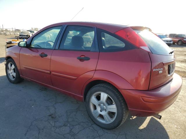 3FAFP37NX5R135637 - 2005 FORD FOCUS ZX5 RED photo 2