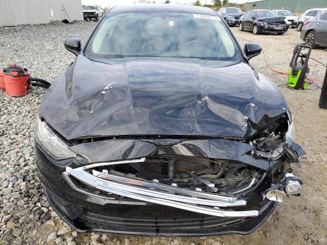 3FA6P0H73HR402250 - 2017 FORD FUSION SE BLACK photo 5