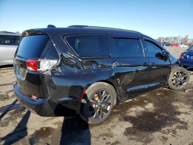 2C4RC1BG2LR121010 - 2020 CHRYSLER PACIFICA TOURING L BLACK photo 3