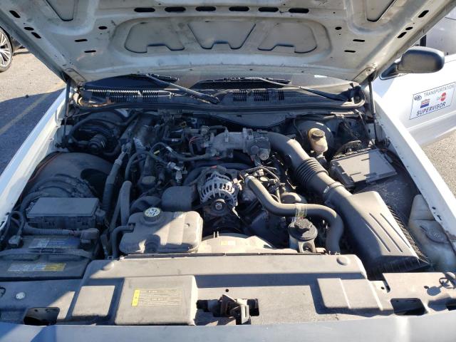 2FAFP72V88X143272 - 2008 FORD CROWN VICT S WHITE photo 11