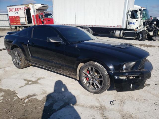 1ZVHT82H685180902 - 2008 FORD MUSTANG GT BLACK photo 4