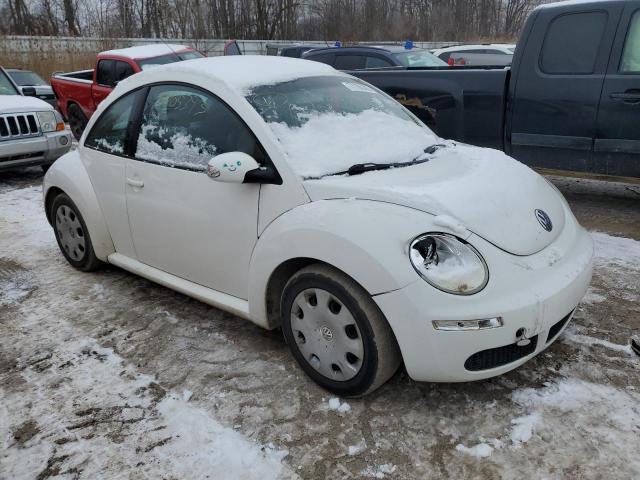 3VWPG3AG5AM011563 - 2010 VOLKSWAGEN NEW BEETLE WHITE photo 4