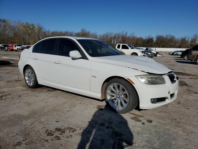 WBAPH5C5XBF094378 - 2011 BMW 328 I SULEV WHITE photo 4