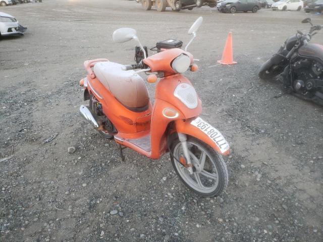 RFBBAJBA96B201882 - 2006 KYMCO USA INC PEOPLE 150 ORANGE photo 1