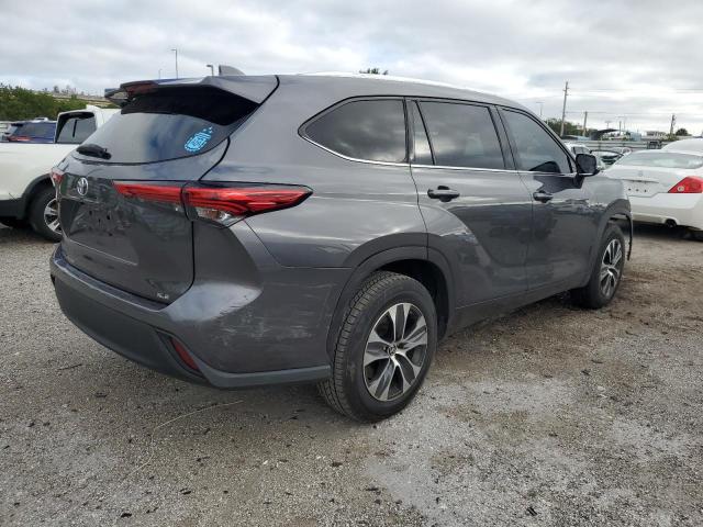 5TDGZRAH6MS042897 - 2021 TOYOTA HIGHLANDER XLE GRAY photo 3