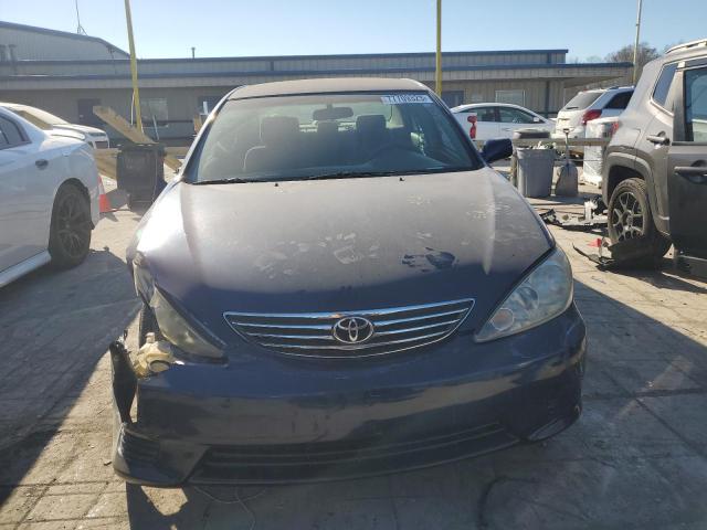 4T1BE32K15U397157 - 2005 TOYOTA CAMRY LE BLUE photo 5