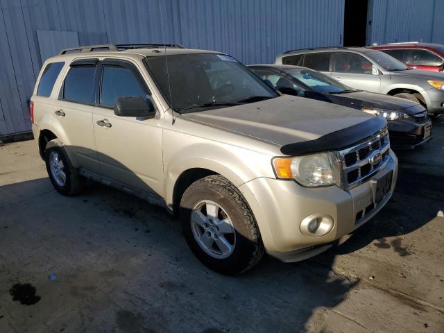 1FMCU0D71AKB28628 - 2010 FORD ESCAPE XLT SILVER photo 4