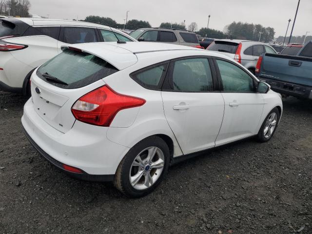 1FADP3K21EL172093 - 2014 FORD FOCUS SE WHITE photo 3